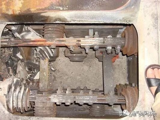 輕微開關(guān)柜故障會(huì)造成重大損失，請(qǐng)注意高壓電工