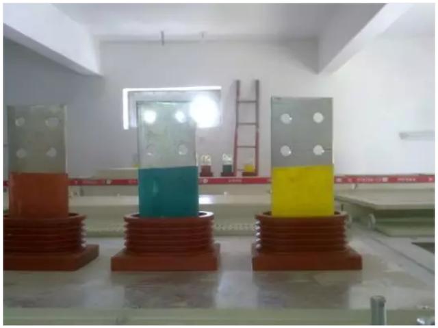 高壓開關(guān)柜安裝過程及注意事項詳細(xì)說明，有插圖，非常實用！