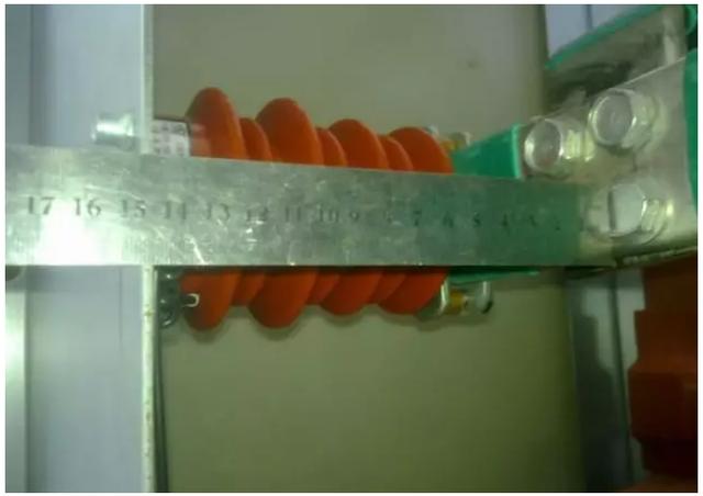 高壓開關(guān)柜安裝過程及注意事項詳細(xì)說明，有插圖，非常實用！