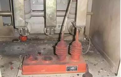 高壓開(kāi)關(guān)柜當(dāng)你長(zhǎng)時(shí)間處于潮濕環(huán)境中會(huì)發(fā)生什么？