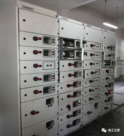 一條完成開關(guān)柜安裝，電纜橋架施工，電纜敷設(shè)及布線施工，照明配電箱施工