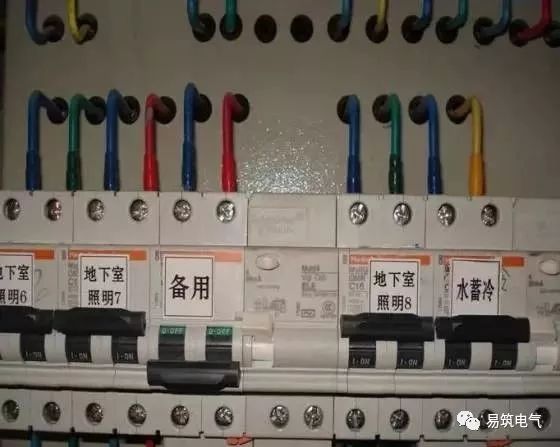 配電箱的布線和安裝的通用標(biāo)準(zhǔn)是什么？我們應(yīng)該注意哪些問題？圖片和文本的詳細(xì)說明