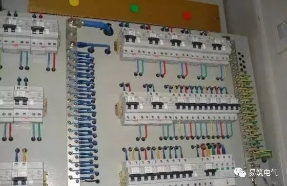 配電箱的布線和安裝的通用標(biāo)準(zhǔn)是什么？我們應(yīng)該注意哪些問題？圖片和文本的詳細(xì)說明