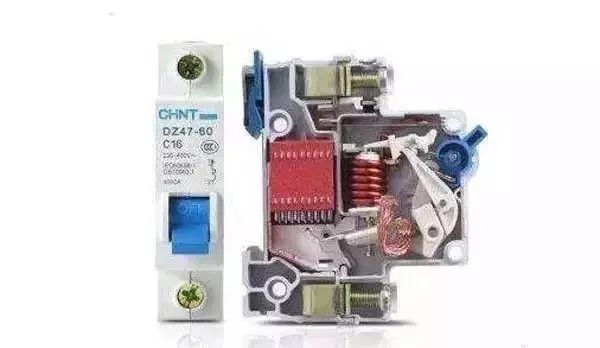 配電箱內(nèi)部結(jié)構(gòu)詳細分析，誰看誰懂，學(xué)不求人！