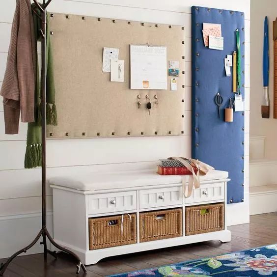 你家人的配電箱隱藏得好嗎？新房子的裝飾看起來很漂亮，因為做得很好。