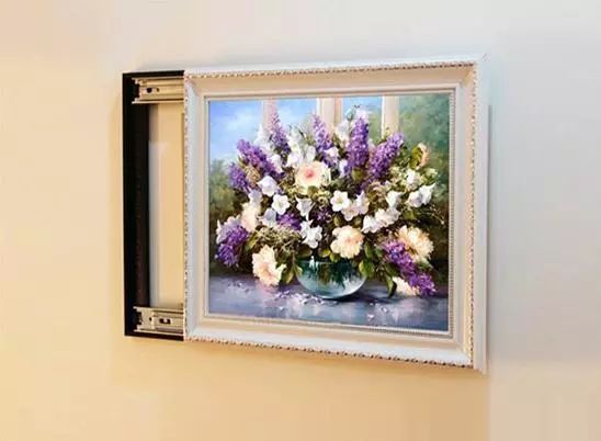 你家人的配電箱隱藏得好嗎？新房子的裝飾看起來很漂亮，因為做得很好。