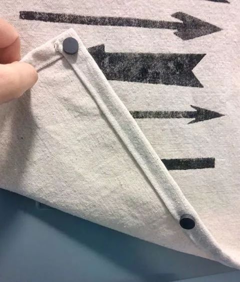 你家人的配電箱隱藏得好嗎？新房子的裝飾看起來很漂亮，因為做得很好。