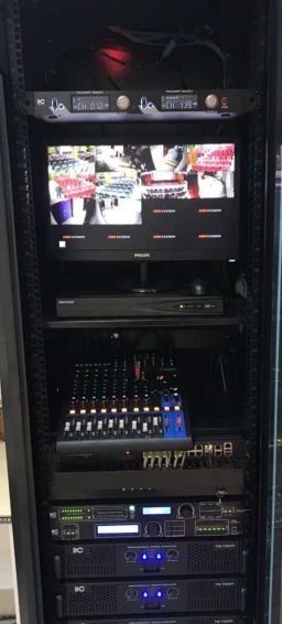 配電箱在技術(shù)要求中:如何定義左門(mén)或右門(mén)？圖紙示例