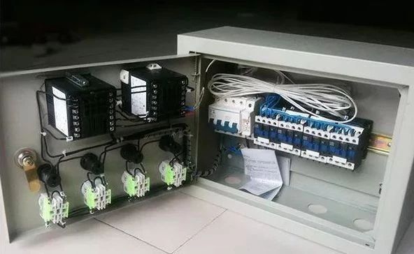 配電箱在技術(shù)要求中:如何定義左門(mén)或右門(mén)？圖紙示例