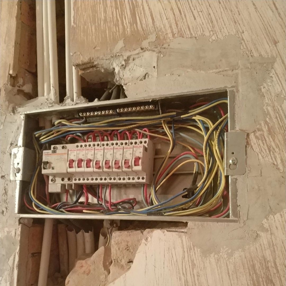 在安裝配電箱之前，這個(gè)細(xì)節(jié)不能馬虎。